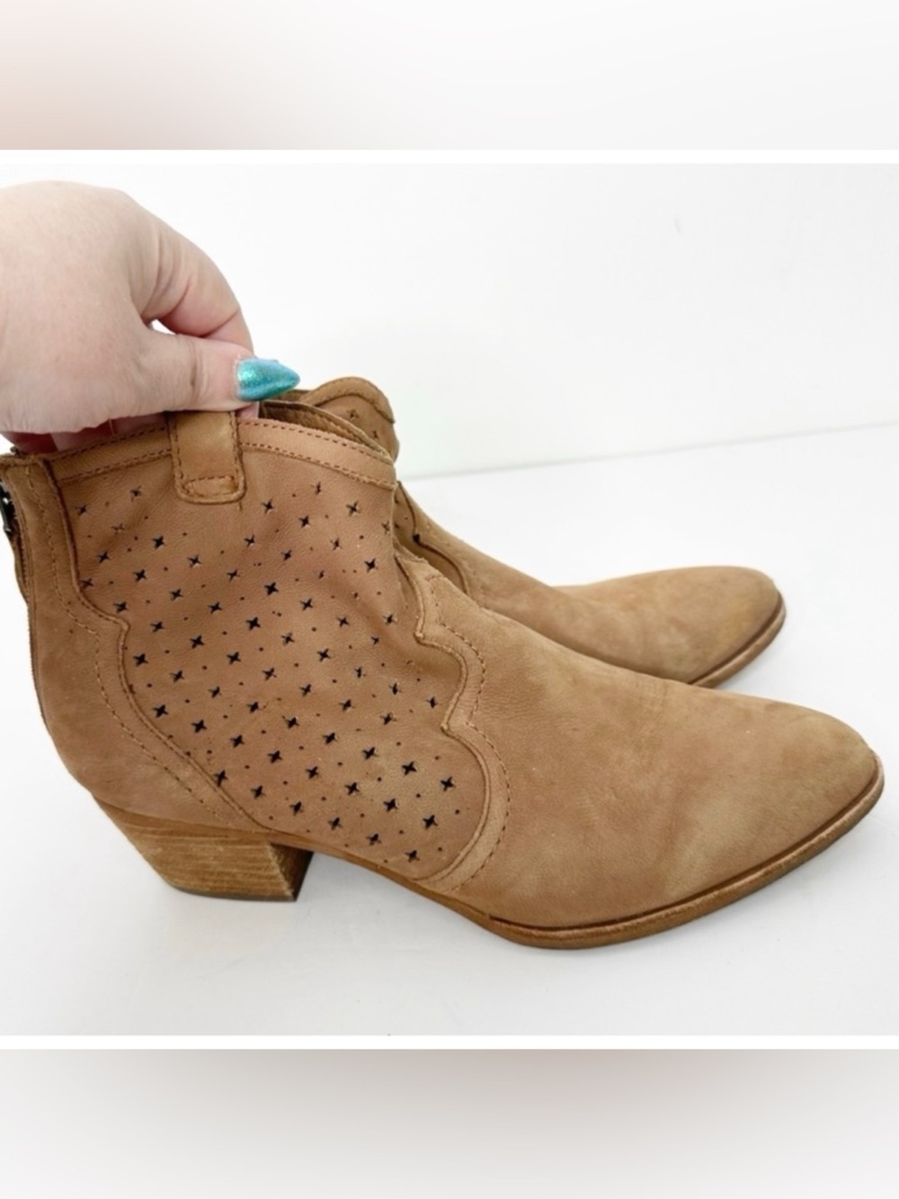 SAM EDELMAN | Reynolds Tan Perforated Ankle Stacked Heel Boots Booties Sz. 8
